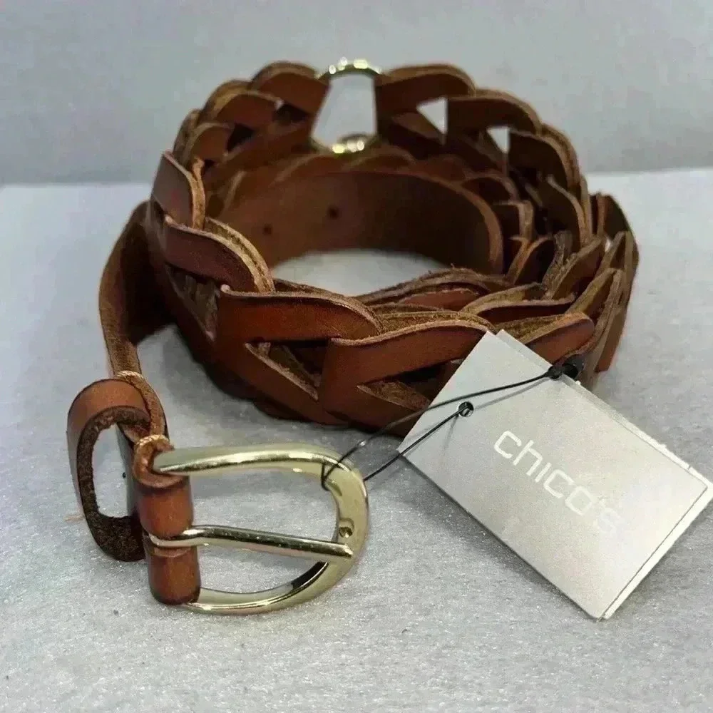Chicos Trisha Geometric Full grain Leather Belt. Gold hardware, New with Tags